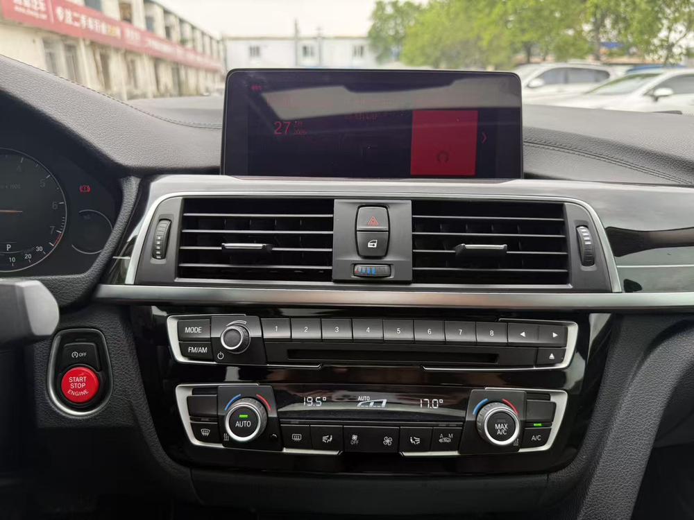 BMW 3 Series 2018 #12 BMW 3 Series 2018 car image #12