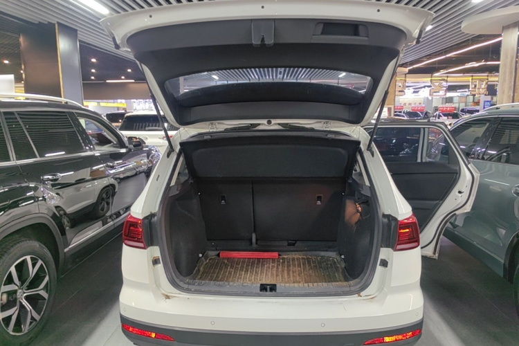 Volkswagen Tharu 2021 car image #19
