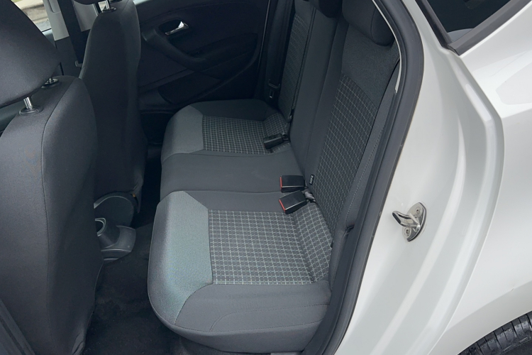 Volkswagen Polo 2016 #12 Volkswagen Polo 2016 car image #12