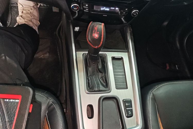 GEELY Vision X6 2017 car image #14