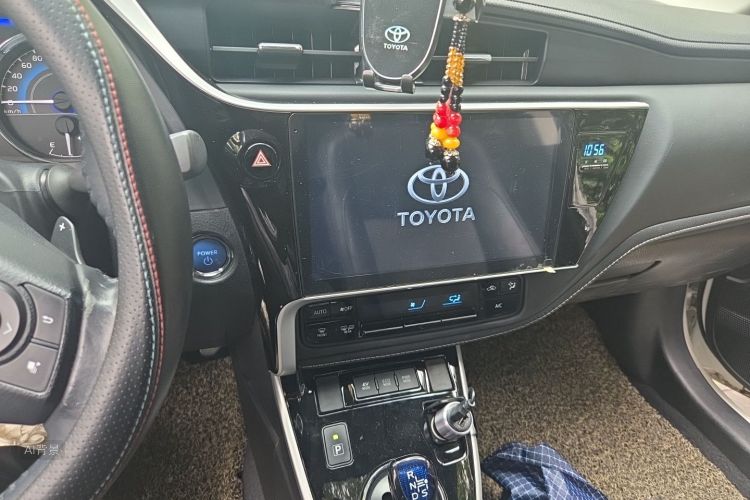 Toyota Corolla 2018 immagine di auto #15