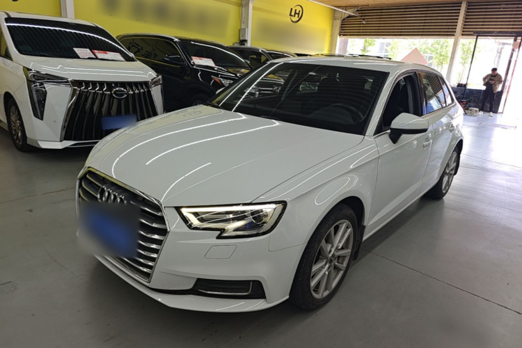 Audi A3 2019 #2 Audi A3 2019 car image #2