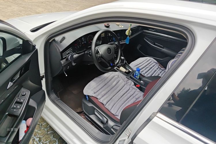 Volkswagen Bora 2022 car image #18