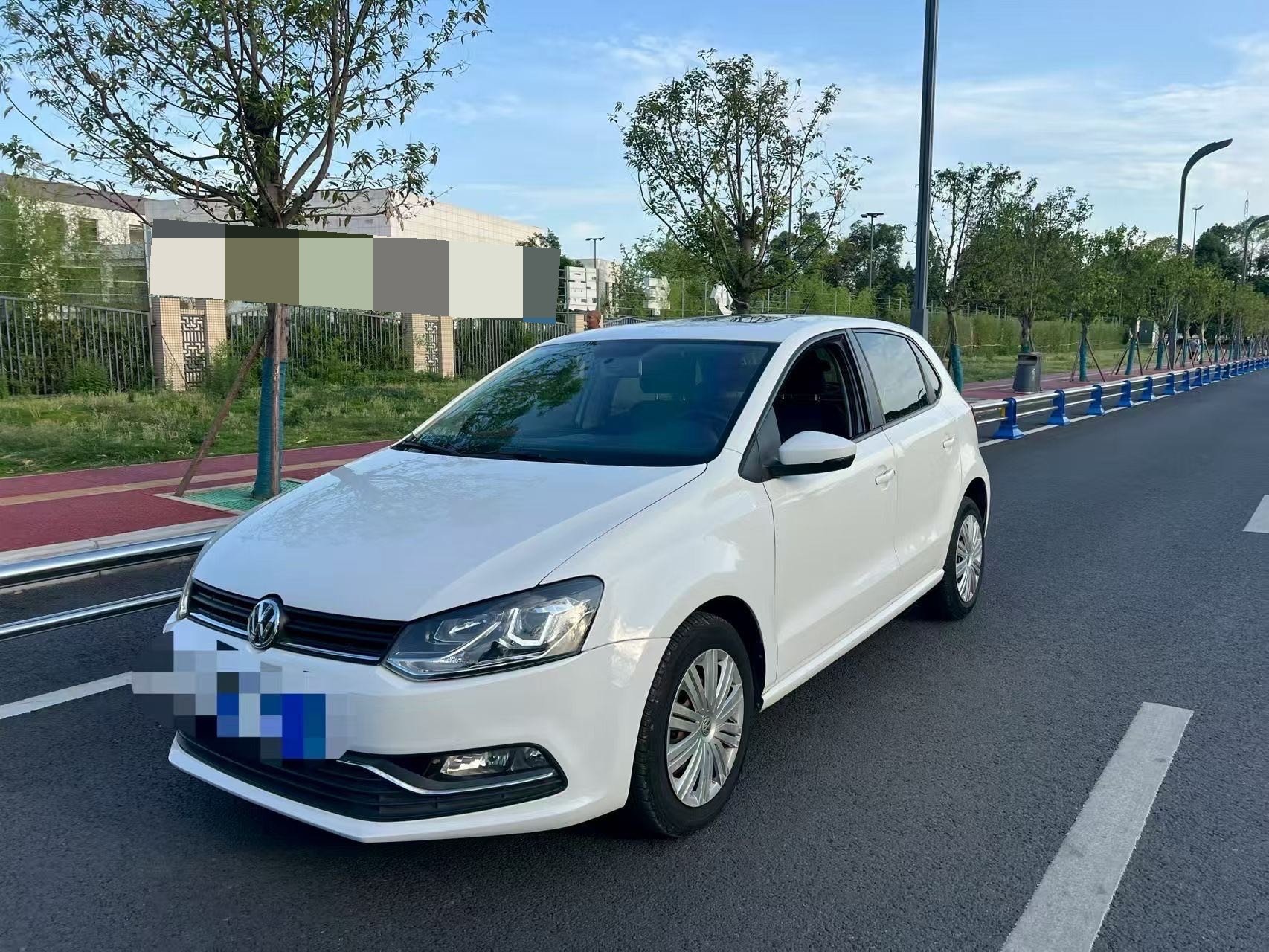 Volkswagen Polo 2016 Volkswagen Polo 2016 car image