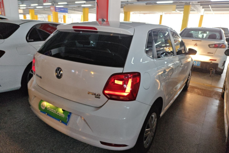 Volkswagen Polo 2019 car image #7