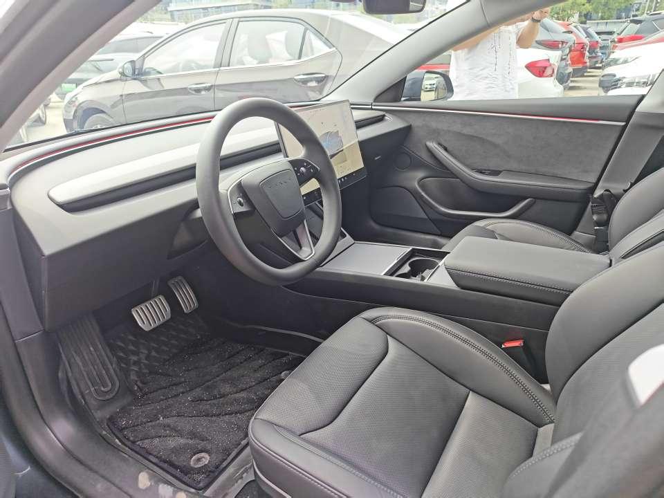 Tesla Model 3 2024 car image #9