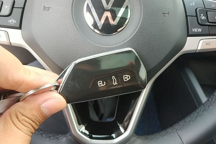 Volkswagen Golf 2023 #9 Volkswagen Golf 2023 car image #9