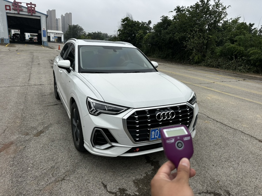 Audi Q3 2022 Audi Q3 2022 car image