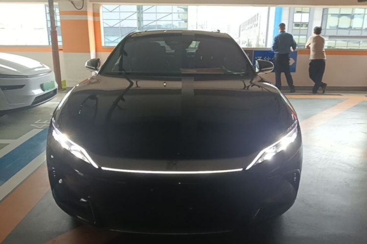 BYD Han 2023 car image #3