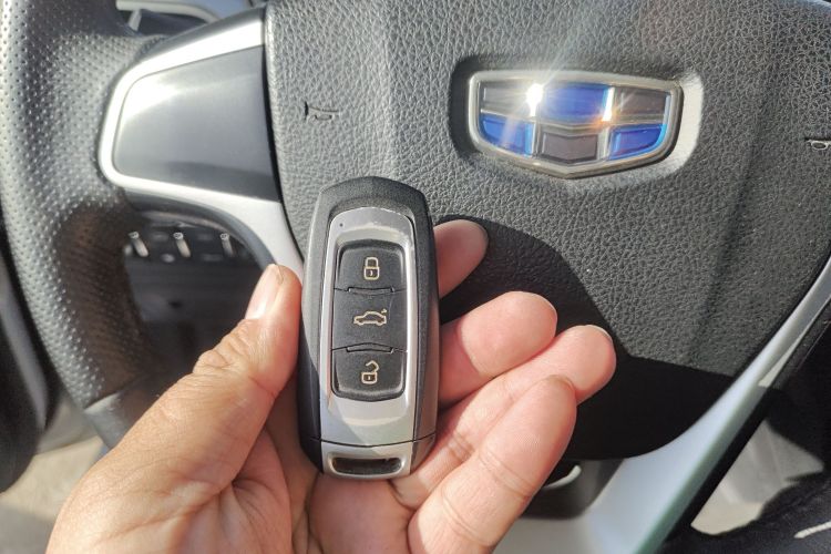 GEELY Emgrand 2017 #9 GEELY Emgrand 2017 car image #9