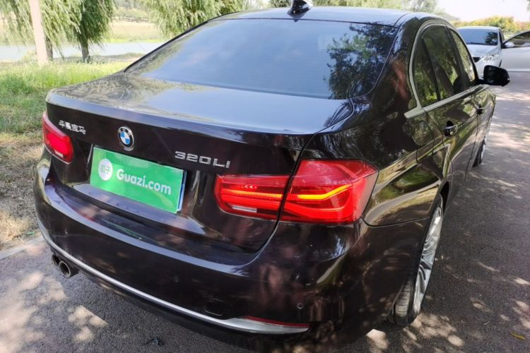 BMW 3 Series 2018 #5 BMW 3 Series 2018 car image #5
