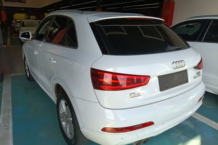 Audi Q3 2015 #5 Audi Q3 2015 car image #5