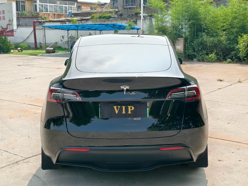 Tesla Model Y 2022 #4 Tesla Model Y 2022 car image #4
