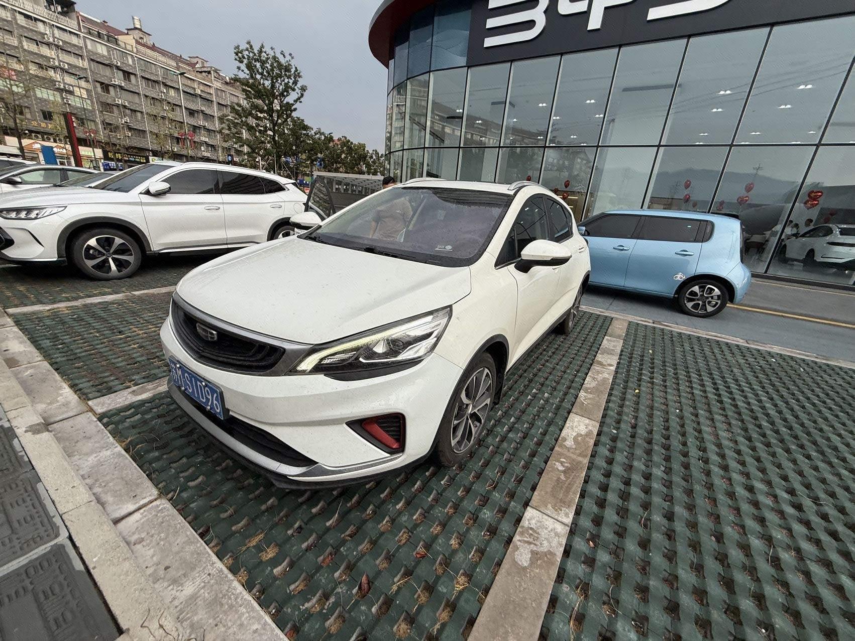 GEELY Emgrand GS 2021 GEELY Emgrand GS 2021 car image