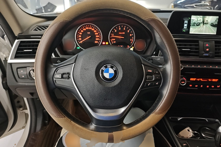 BMW 3 Series 2018 #15 BMW 3 Series 2018 car image #15