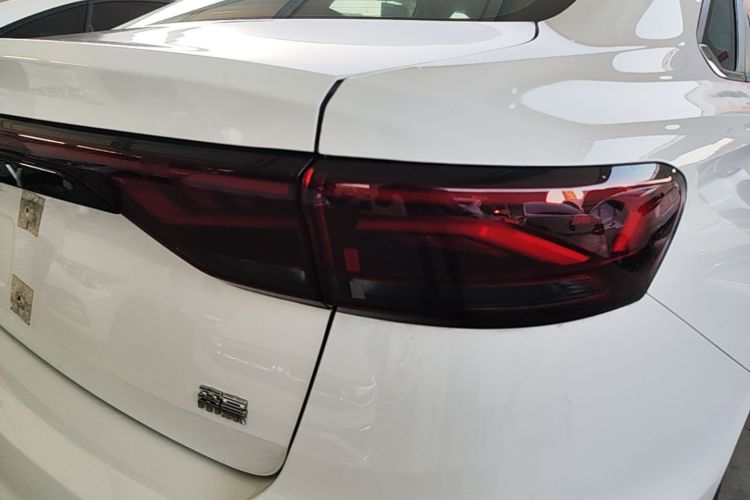 GEELY Emgrand 2023 car image #8