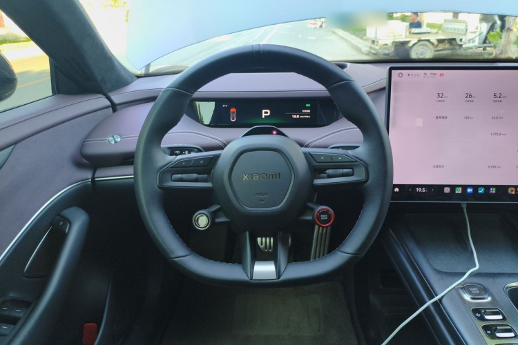 MI SU7 2025 immagine di auto #20