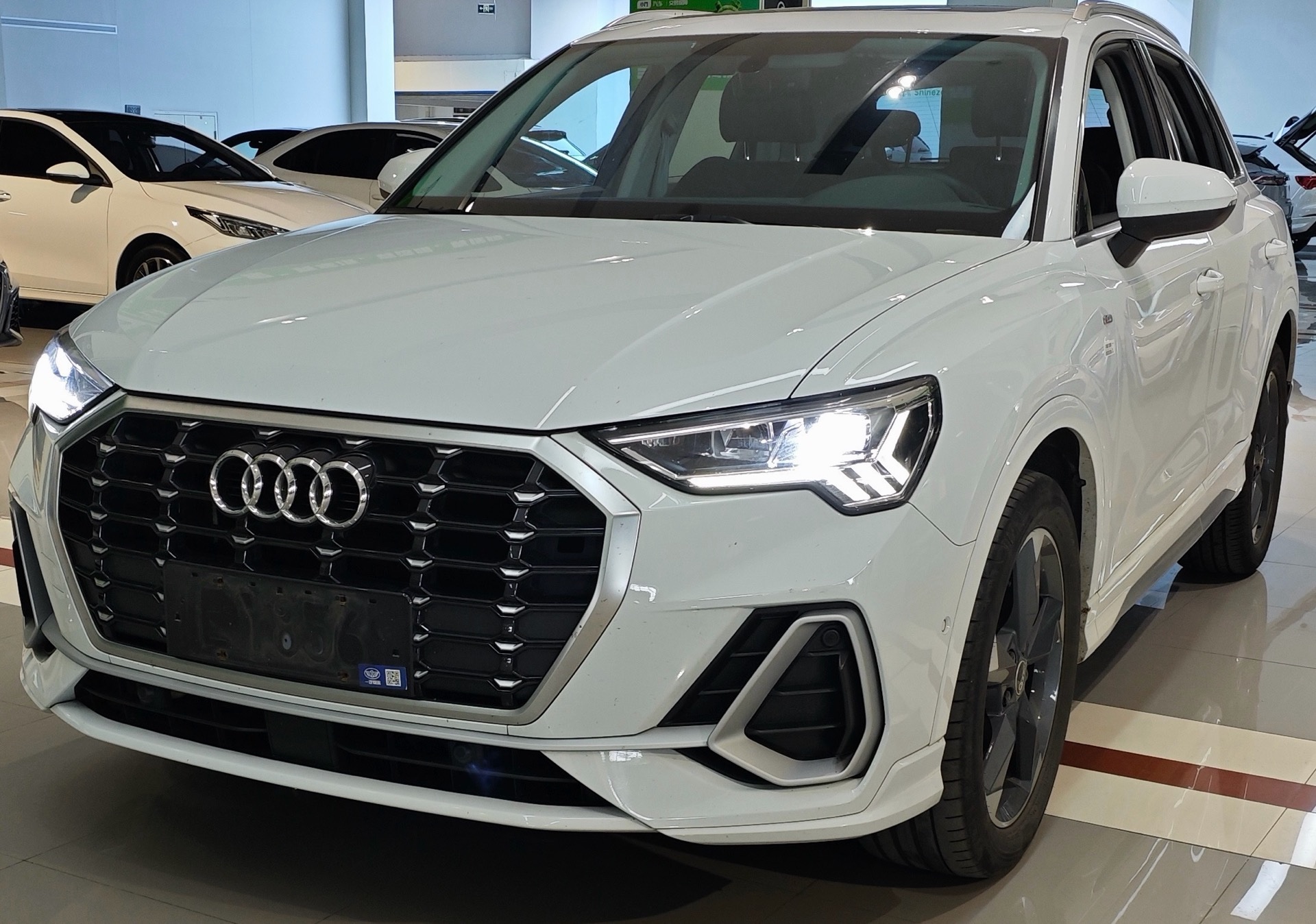 Audi Q3 2023 Audi Q3 2023 car image