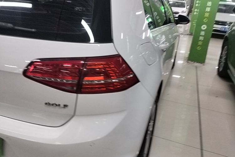 Volkswagen Golf 2016 car image #8