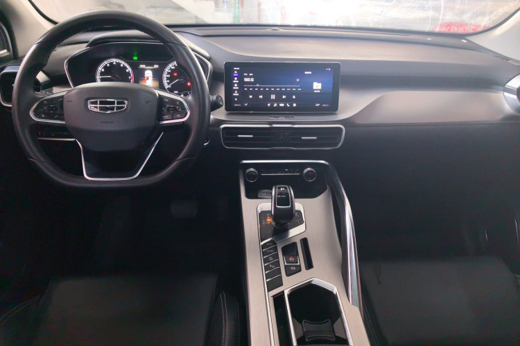 GEELY Coolray 2019 image de voiture #10