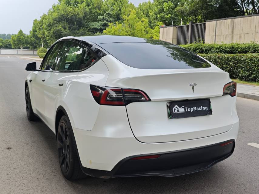 Tesla Model Y 2022 #9 Tesla Model Y 2022 car image #9