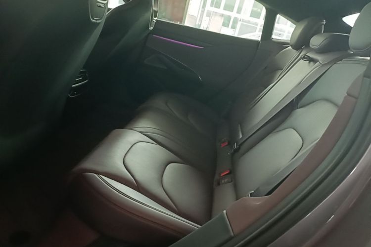 MI SU7 2024 car image #17
