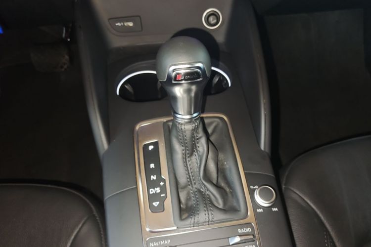 Audi A3 2018 car image #14