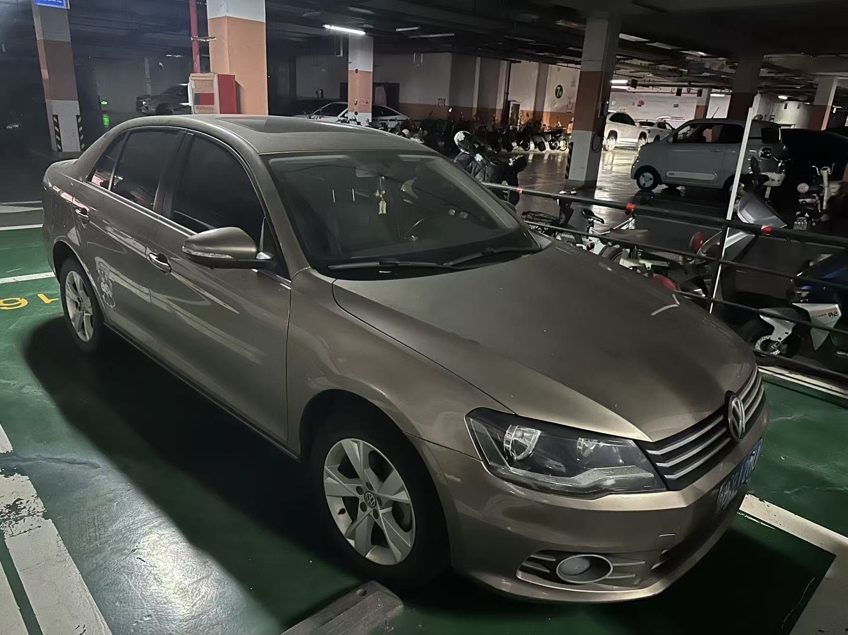 Volkswagen Bora 2015 image de voiture #2