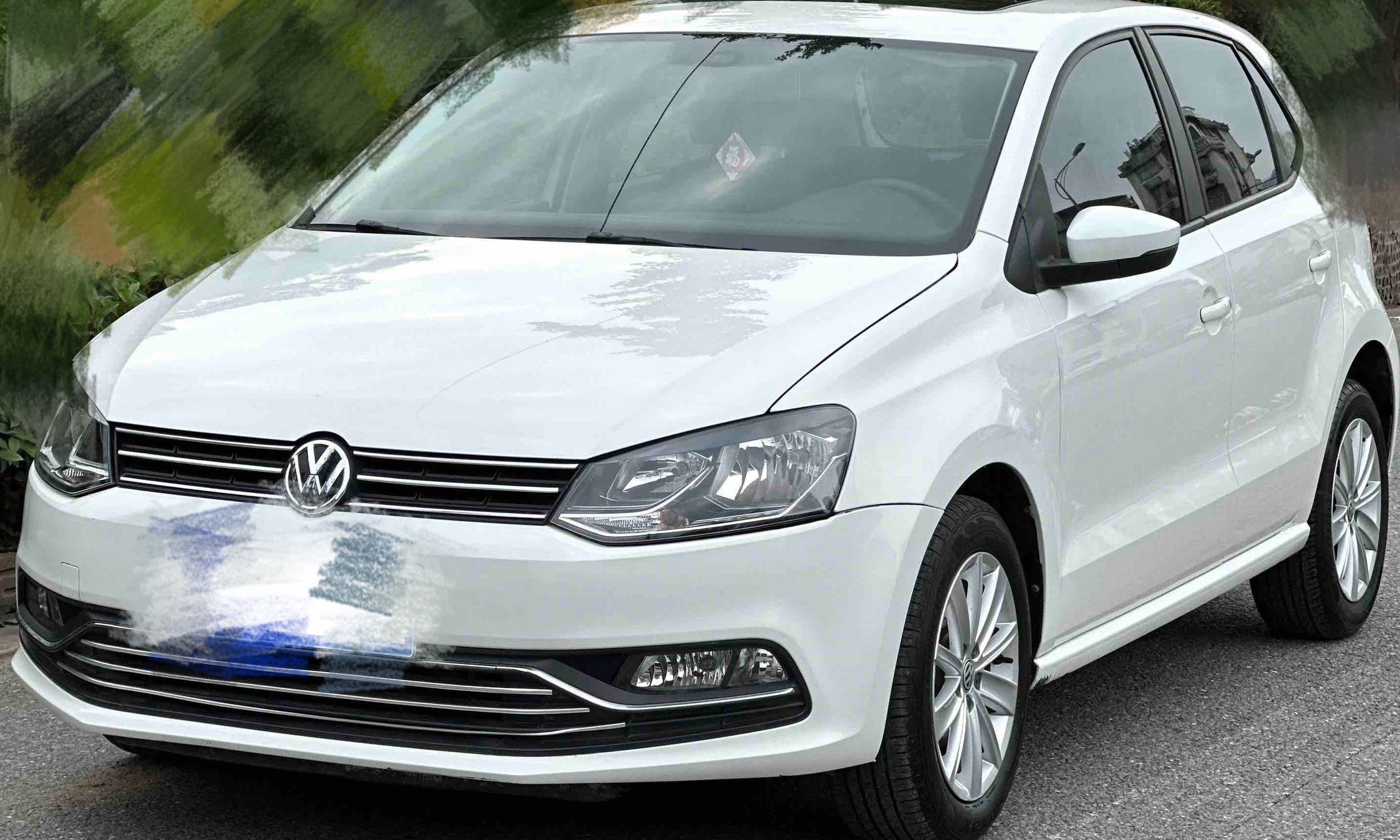 Volkswagen Polo 2015 Volkswagen Polo 2015 car image