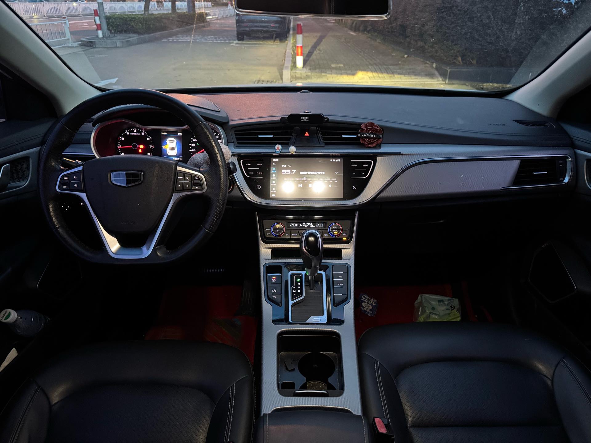 GEELY Emgrand GL 2019 imagem de carro #7