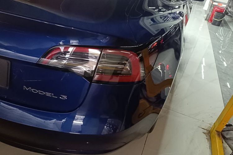 Tesla Model 3 2021 car image #8
