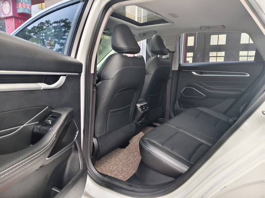 GEELY Emgrand 2023 car image #6