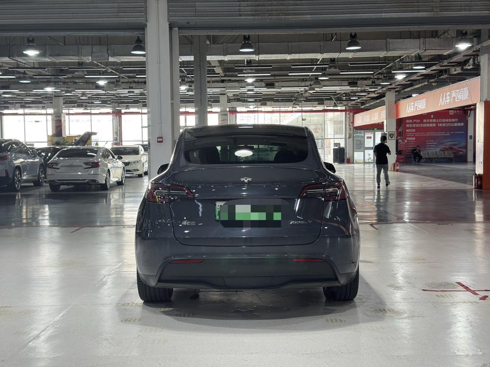Tesla Model Y 2022 immagine di auto #5