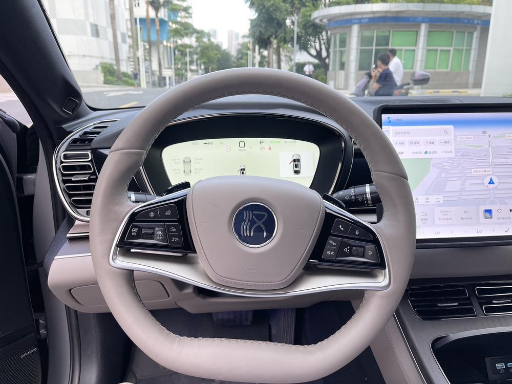 BYD Han 2024 car image #14