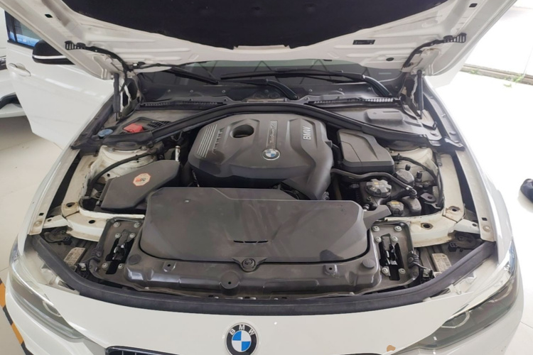 BMW 3 Series 2018 #20 BMW 3 Series 2018 car image #20