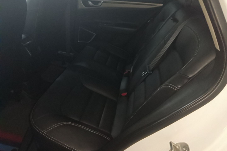 GEELY Emgrand GL 2017 immagine di auto #17