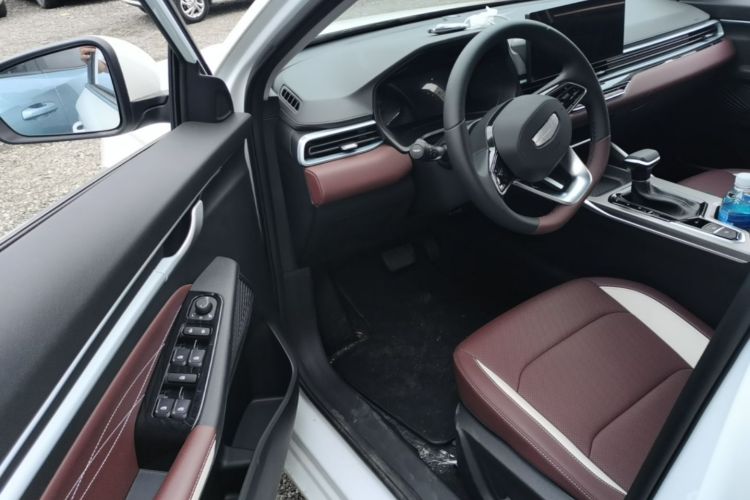 GEELY Emgrand 2025 car image #18