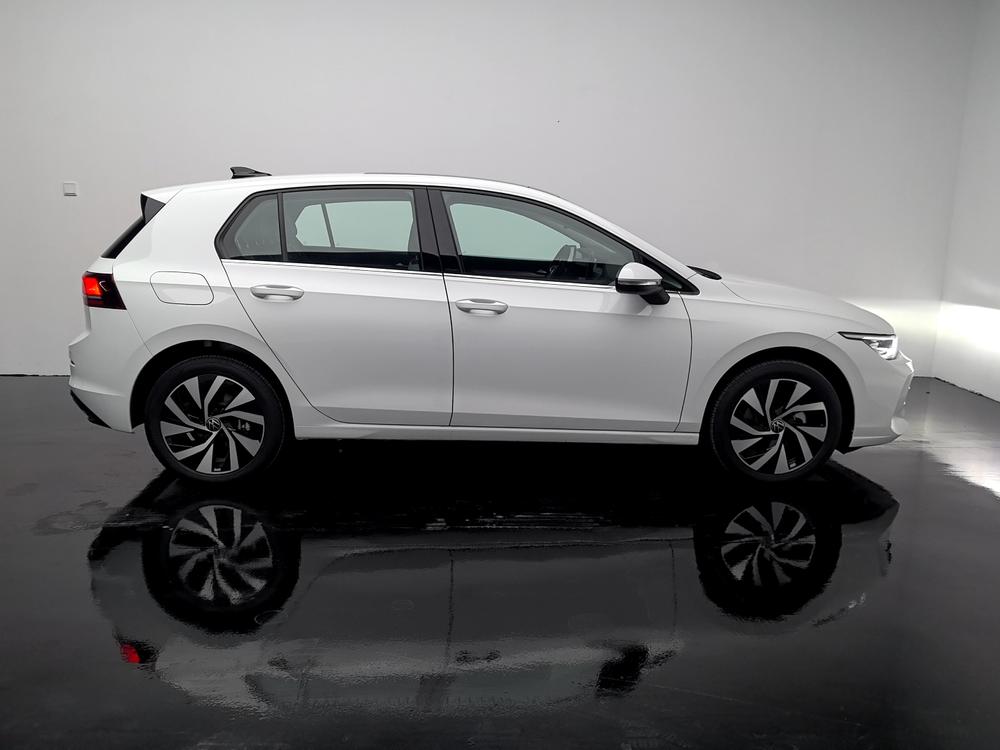 Volkswagen Golf 2026 imagen de coche #8