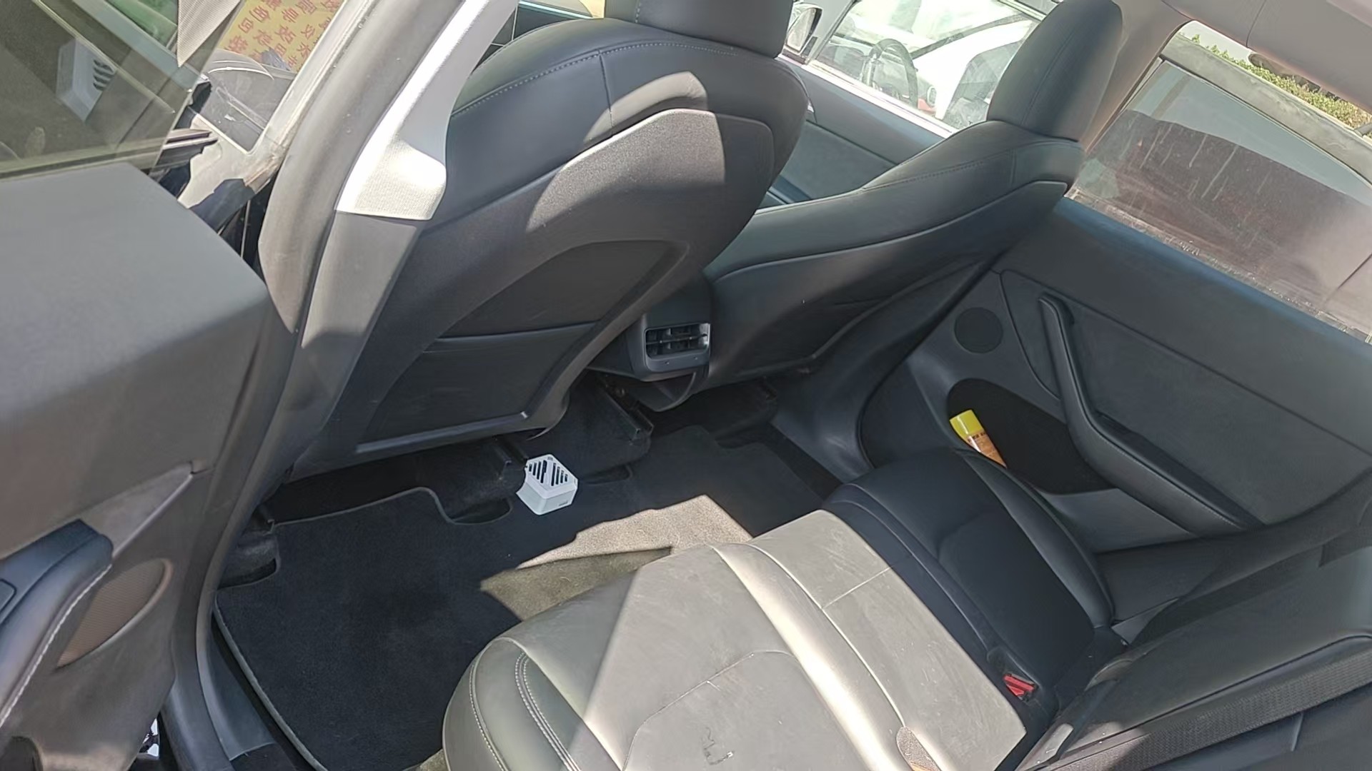Tesla Model Y 2023 #4 Tesla Model Y 2023 car image #4