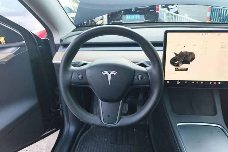 Tesla Model Y 2021 #11 Tesla Model Y 2021 immagine di auto #11