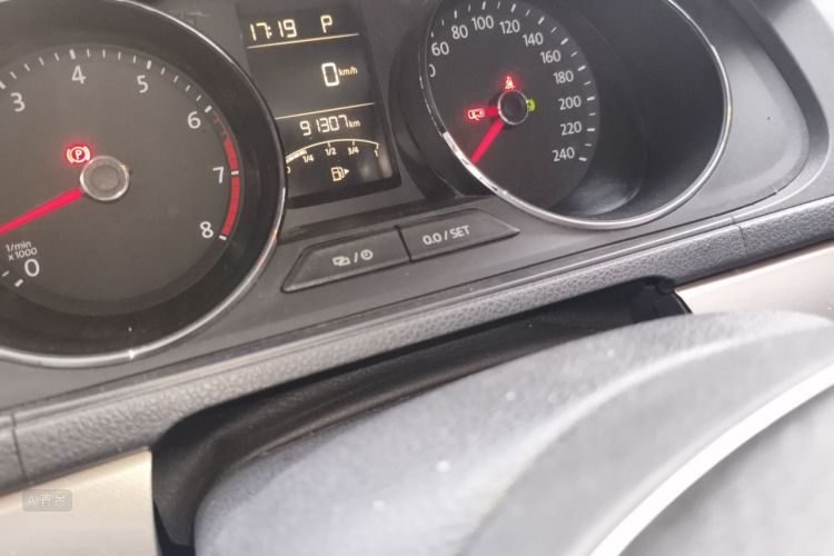Volkswagen Lavida 2015 car image #14