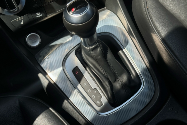 Audi Q3 2016 #17 Audi Q3 2016 car image #17