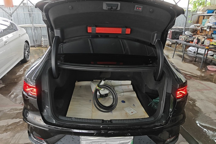 BYD Han 2024 car image #19