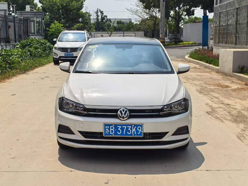 Volkswagen Polo 2021 car image #2