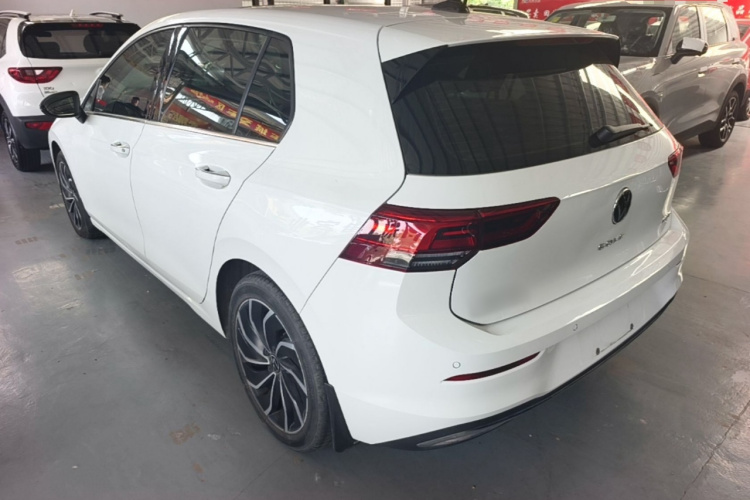 Volkswagen Golf 2021 car image #5