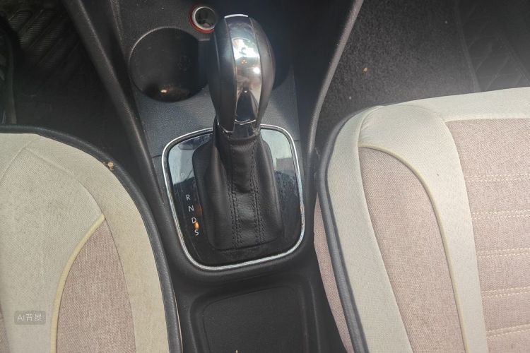 Volkswagen Polo 2017 car image #16