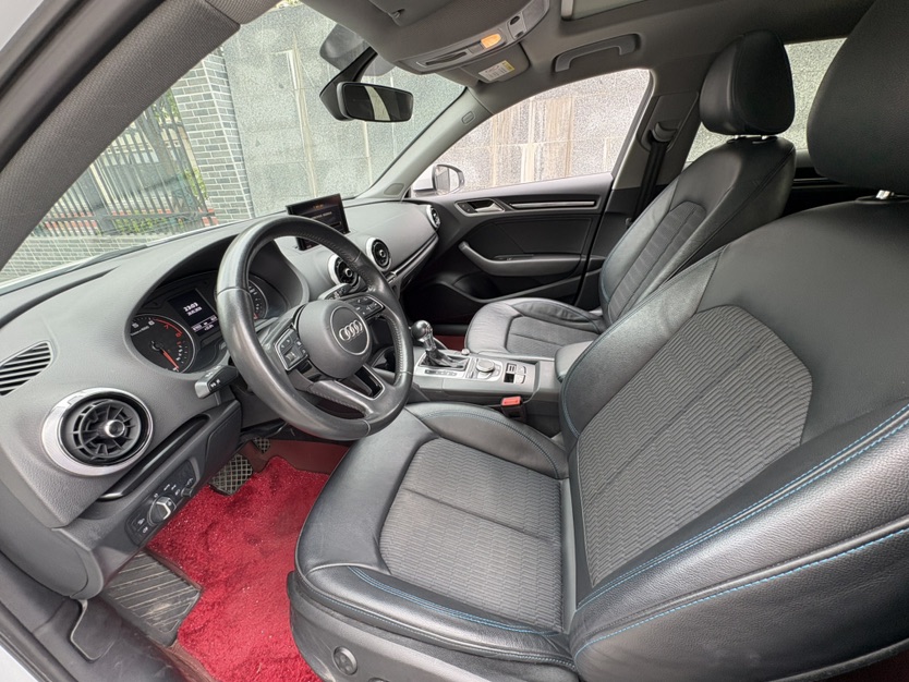Audi A3 2019 car image #4