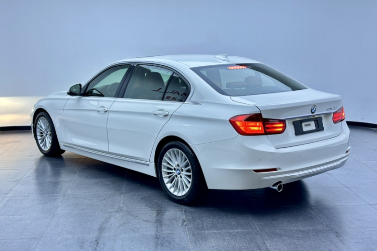 BMW 3 Series 2015 #8 BMW 3 Series 2015 car image #8