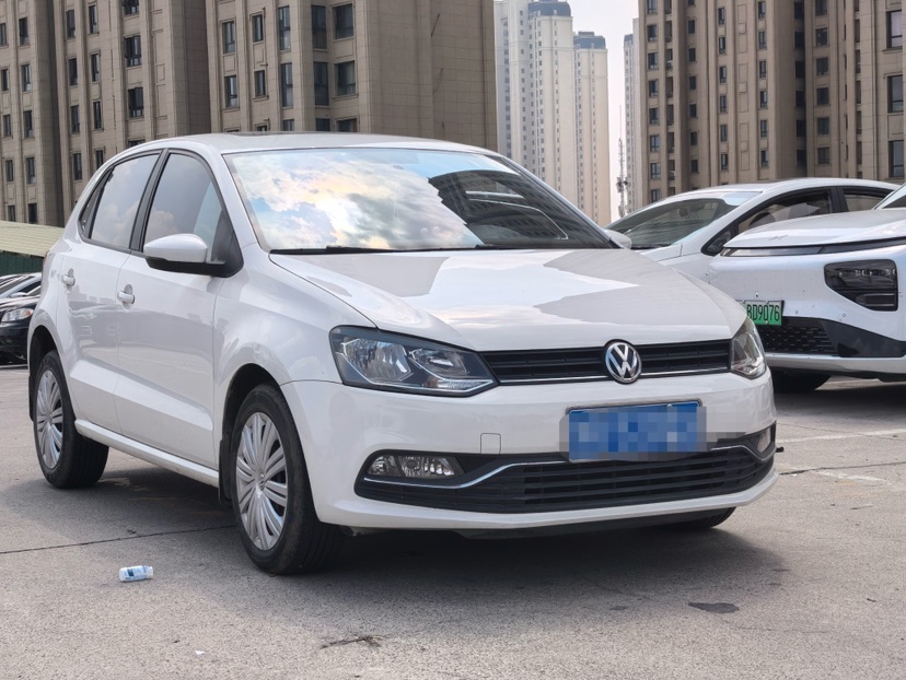 Volkswagen Polo 2018 car image #3
