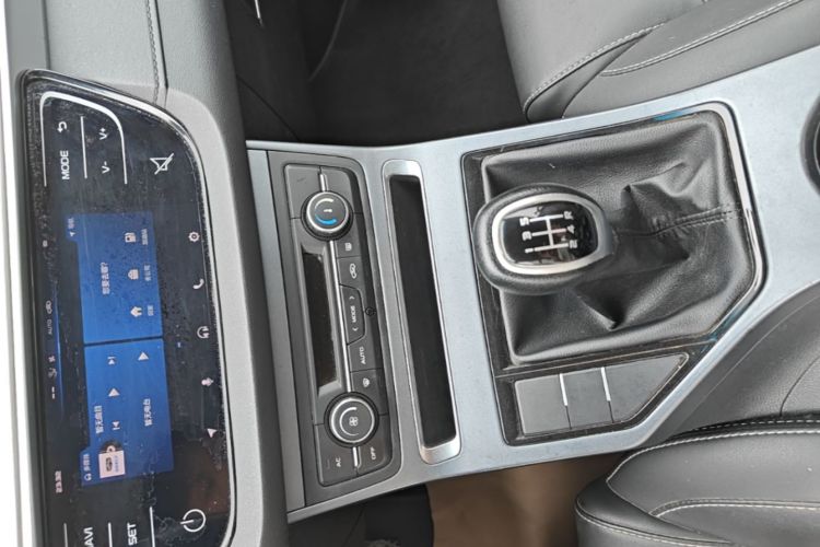 GEELY Emgrand 2018 #14 GEELY Emgrand 2018 car image #14